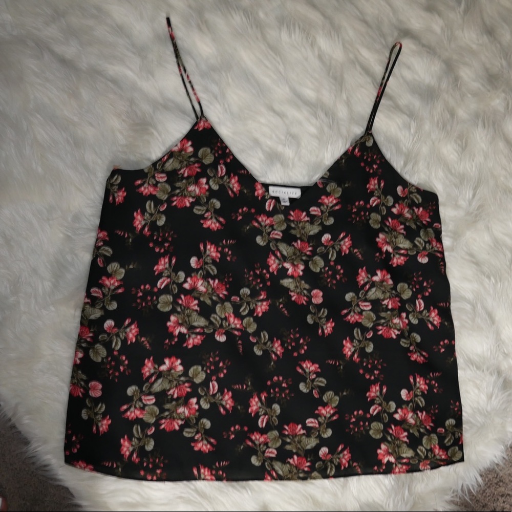 Socialite floral tank . XL . Never worn